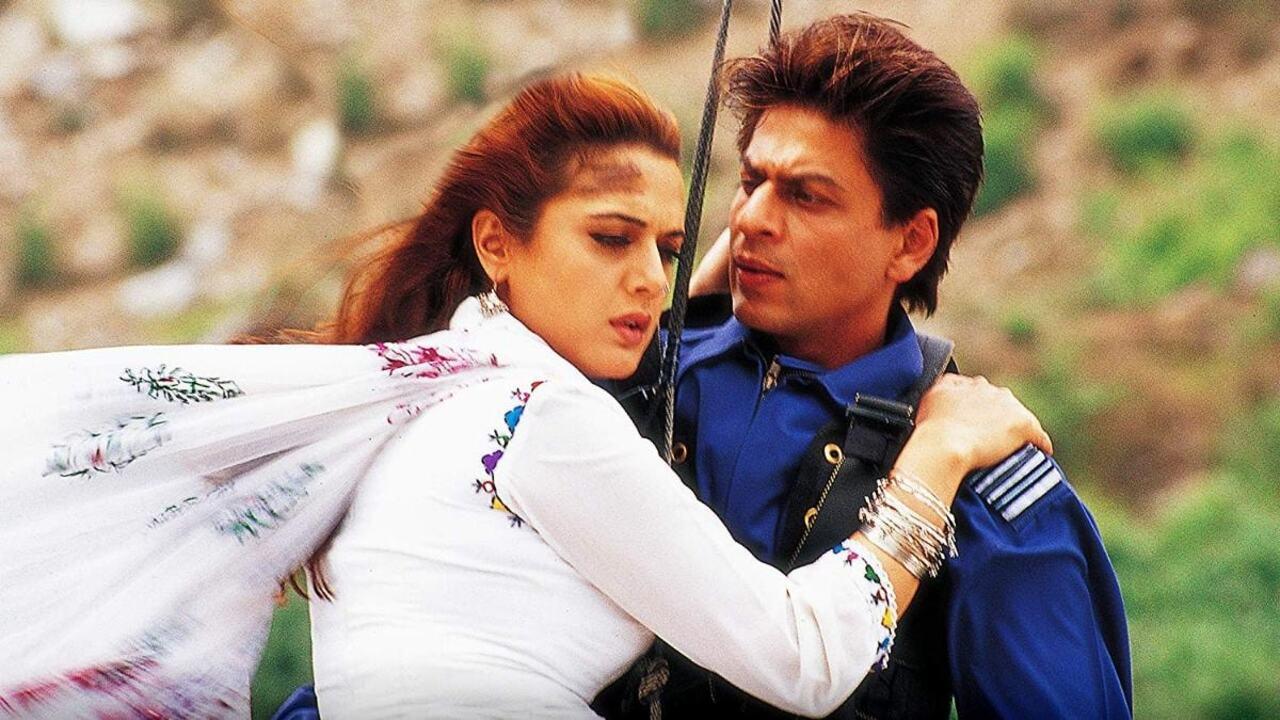 'Do Pal' is a beautiful song from the Bollywood movie 'Veer-Zaara', released in 2004. The song is sung by Lata Mangeshkar and Sonu Nigam